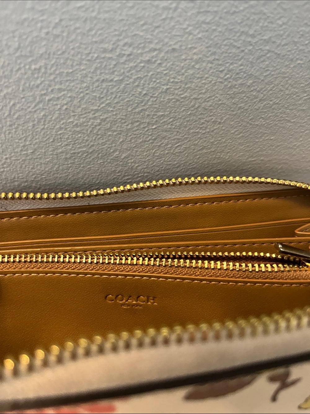 Coach Floral Zip Wallet in Cream with Yellow & Pink Blooms - Picture 2 of 4